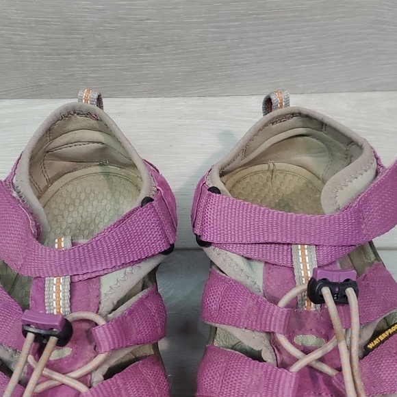 Keen Mens Newport Outdoor Waterproof Sandals Flats shoes sz 6 main image 4